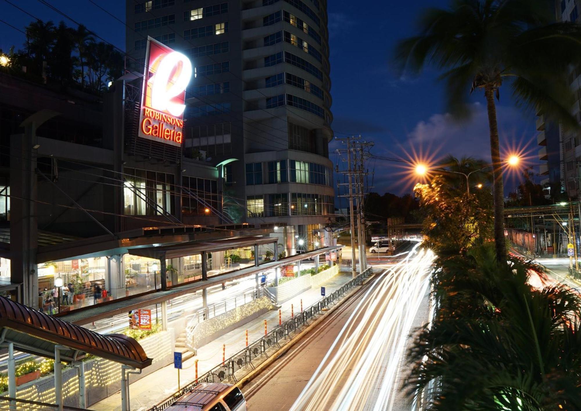 Holiday Inn & Suites Manila Galleria By Ihg Pasig City Bagian luar foto