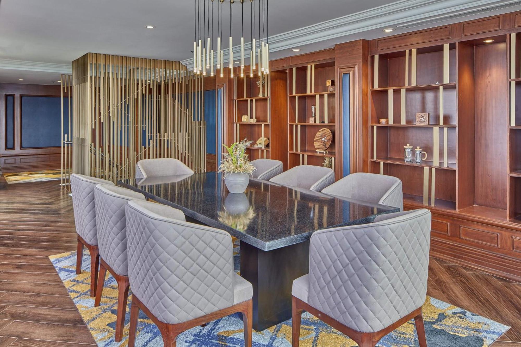 Holiday Inn & Suites Manila Galleria By Ihg Pasig City Bagian luar foto