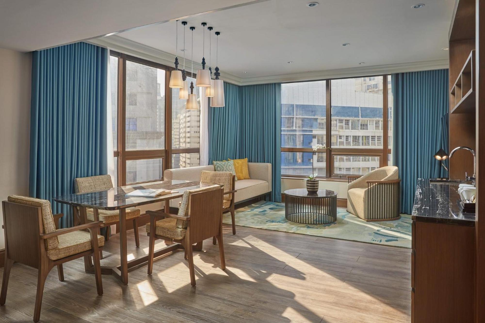 Holiday Inn & Suites Manila Galleria By Ihg Pasig City Bagian luar foto