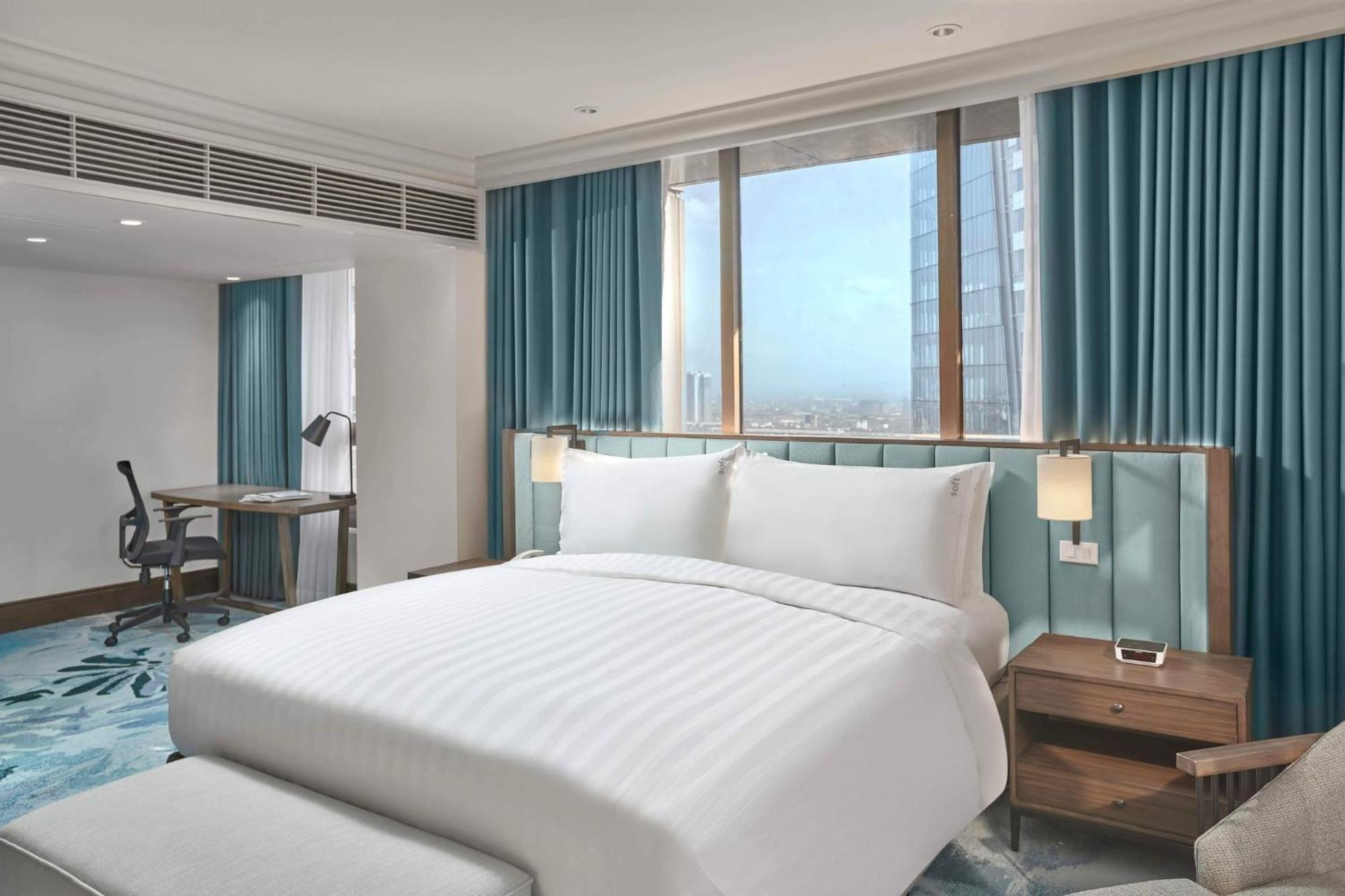 Holiday Inn & Suites Manila Galleria By Ihg Pasig City Bagian luar foto